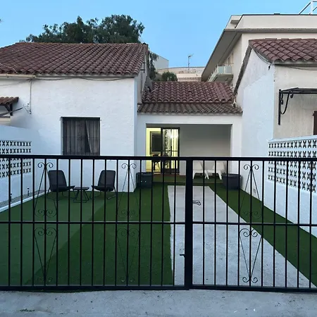 Casita Moderna Vacacional En Roses